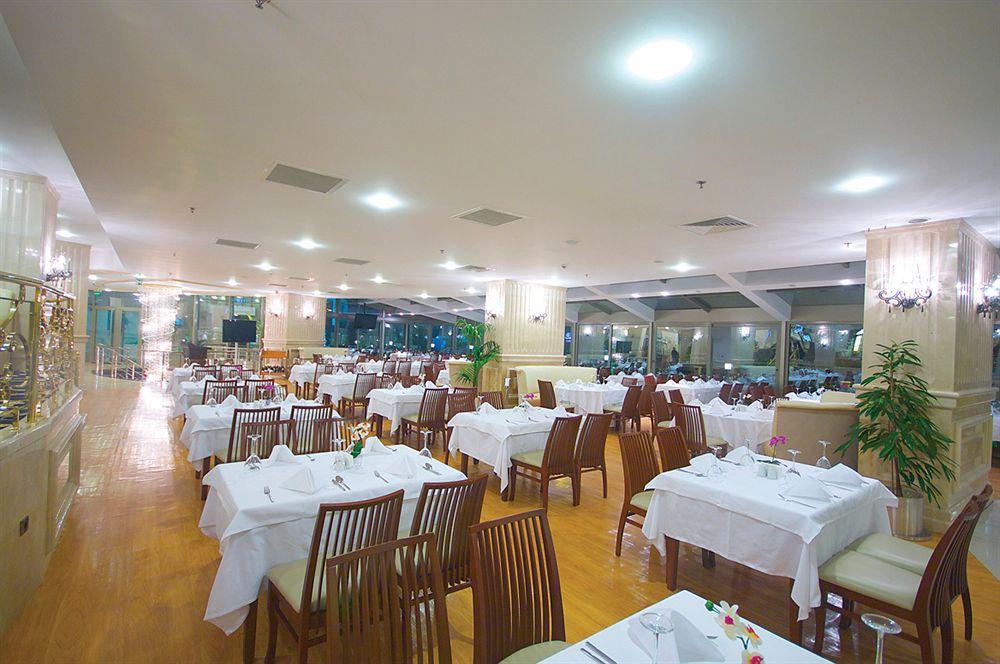 Eser Premium Hotel & Spa Büyükçekmece Exteriör bild The restaurant