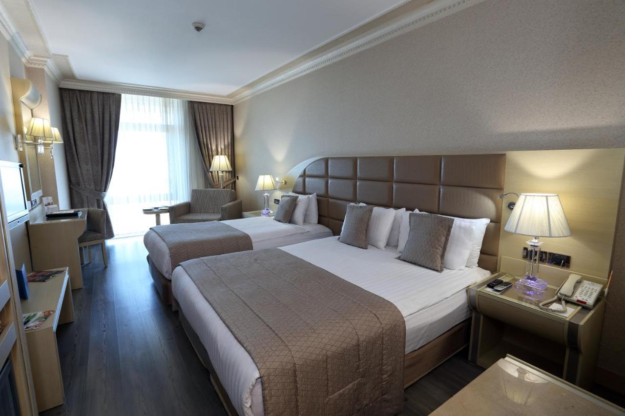 Eser Premium Hotel & Spa Büyükçekmece Exteriör bild A room at the hotel